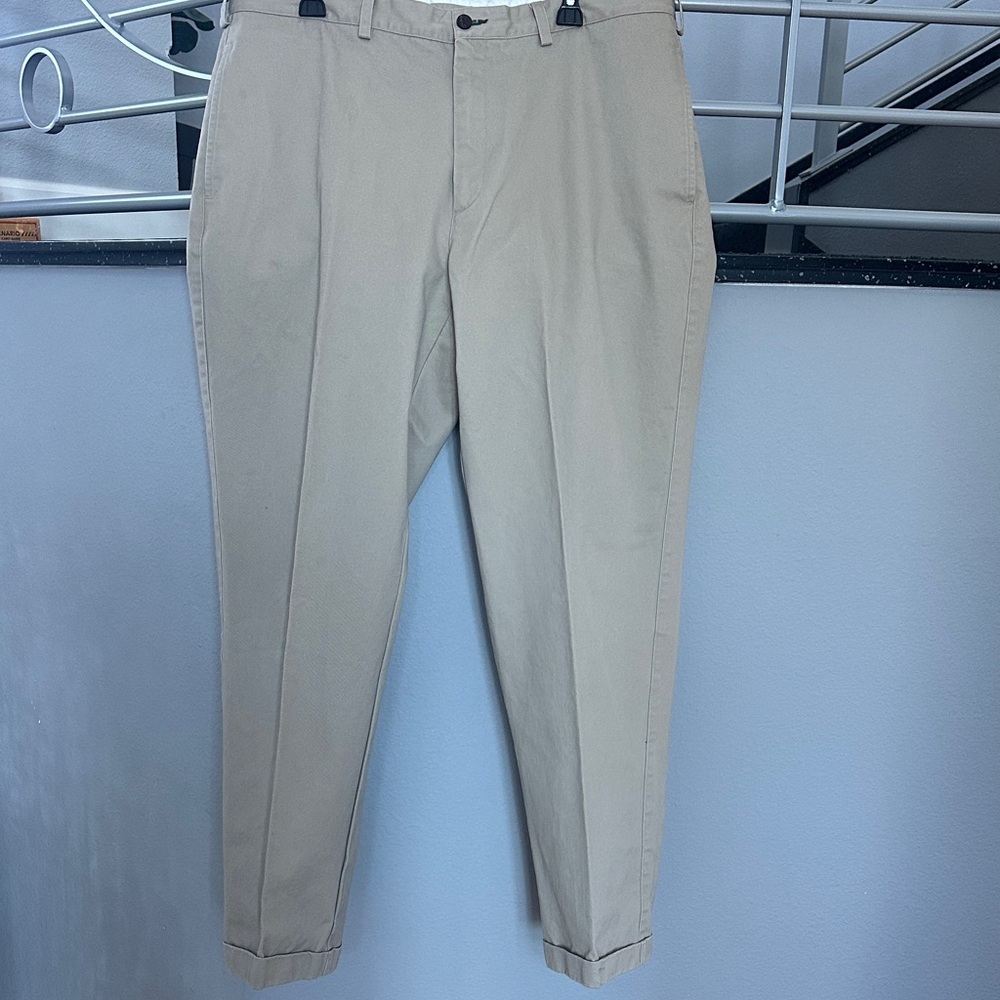 Orvis Men's Khaki Chinos size 38/32